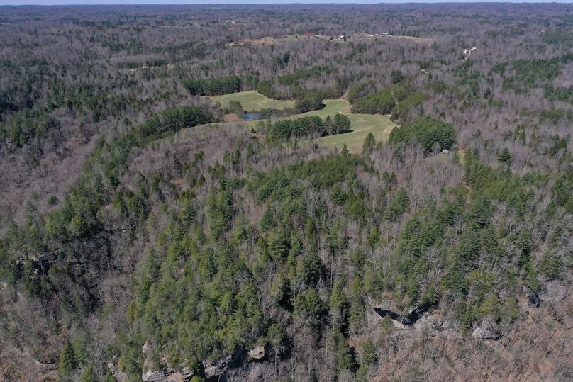027 nice aerial overview from the East boundary looking to the West
