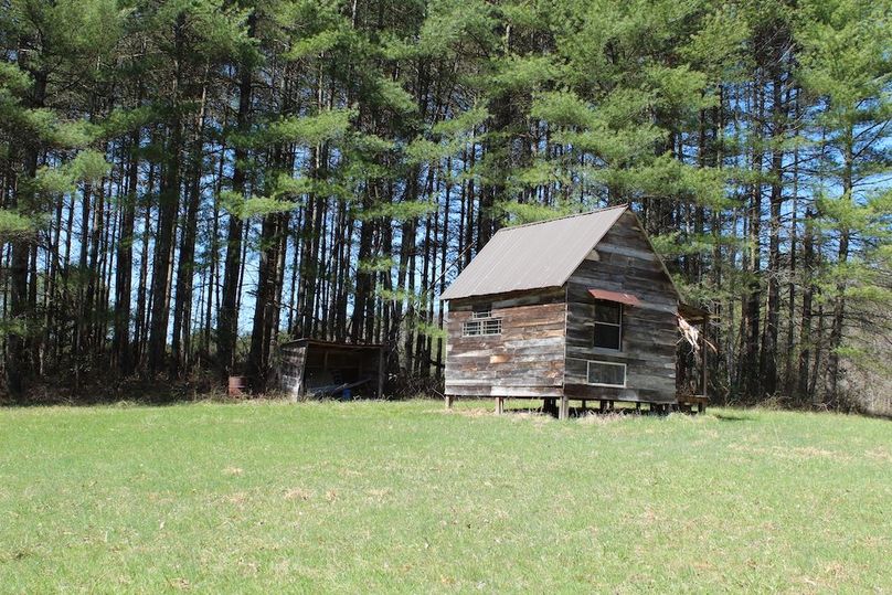 014 another view of the old historic hunting cabin
