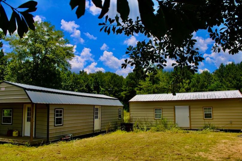 6B760AAE-1ED2-47E3-83A0-C3E73CD80C7E_1_201_a