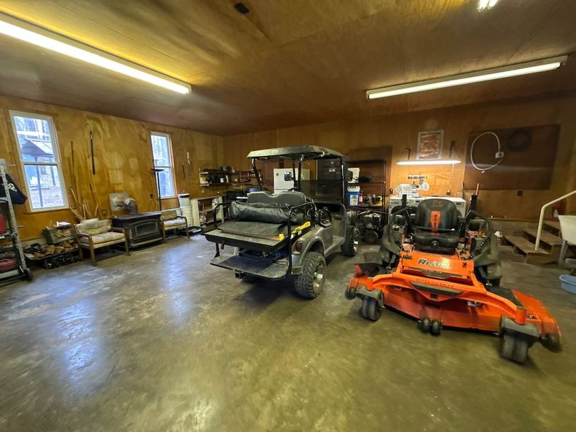 Calhoun, WV 132.84 AC Szegi 2-095