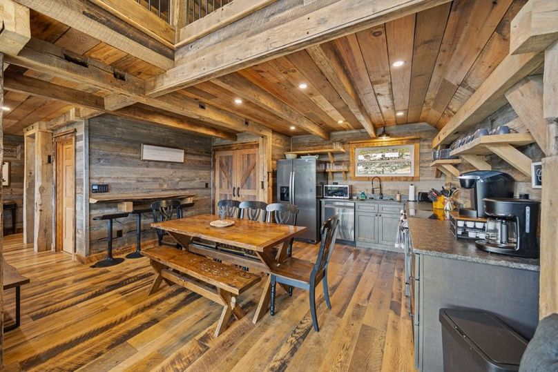 036 what an experience having dinner here