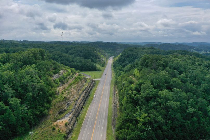 005 KY 7 and KY 519 leading southeast toward West Liberty
