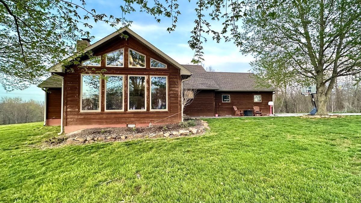 Peaceful Home And Acreage For Sale Near Sheldon In Southern Vernon County Whitetail Properties