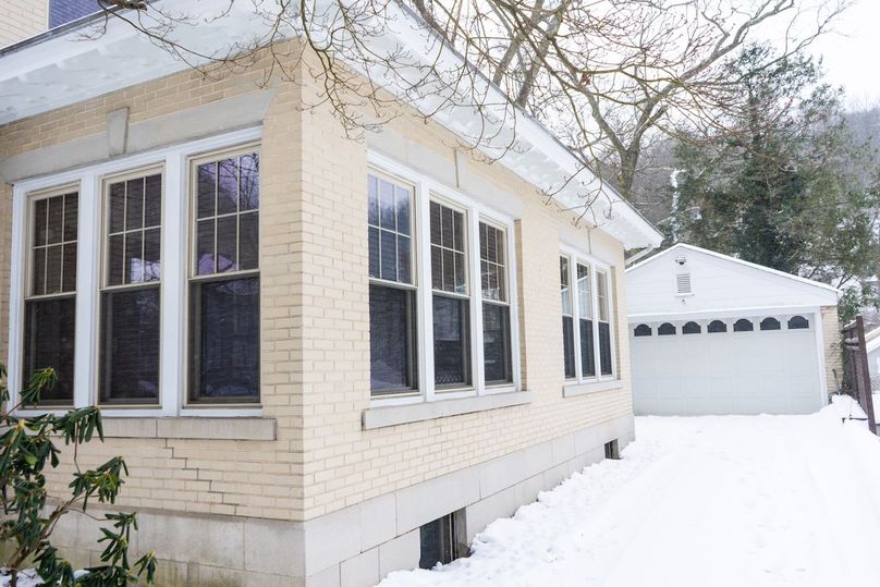 Lewis, WV 246 E 1st Wyllie-090