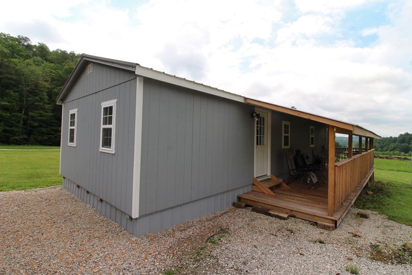 015 the northwest corner of the small cabin