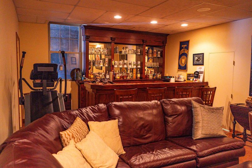 Lewis, WV 246 E 1st Wyllie-060