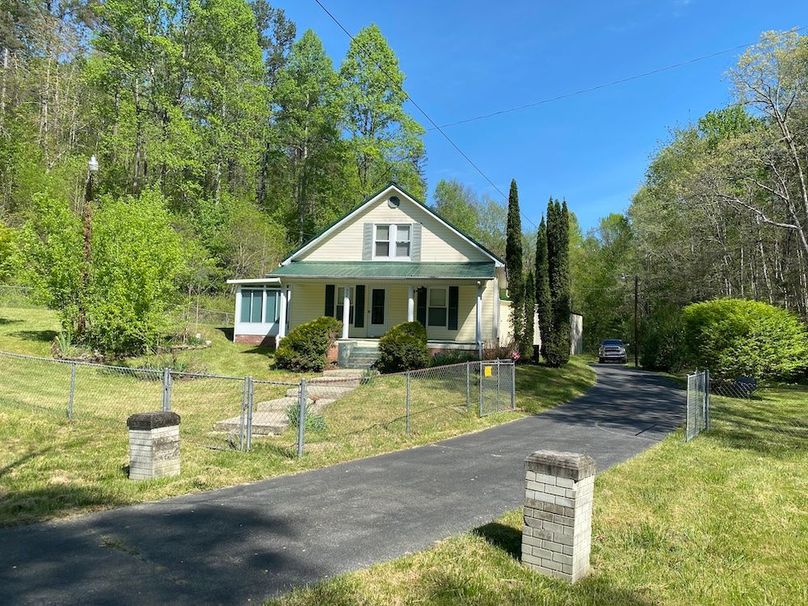 001 view of the home from KY 1092 copy