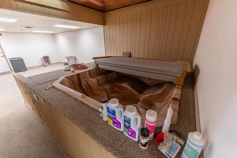 Winnebago 2.05 (Flee Market)_33