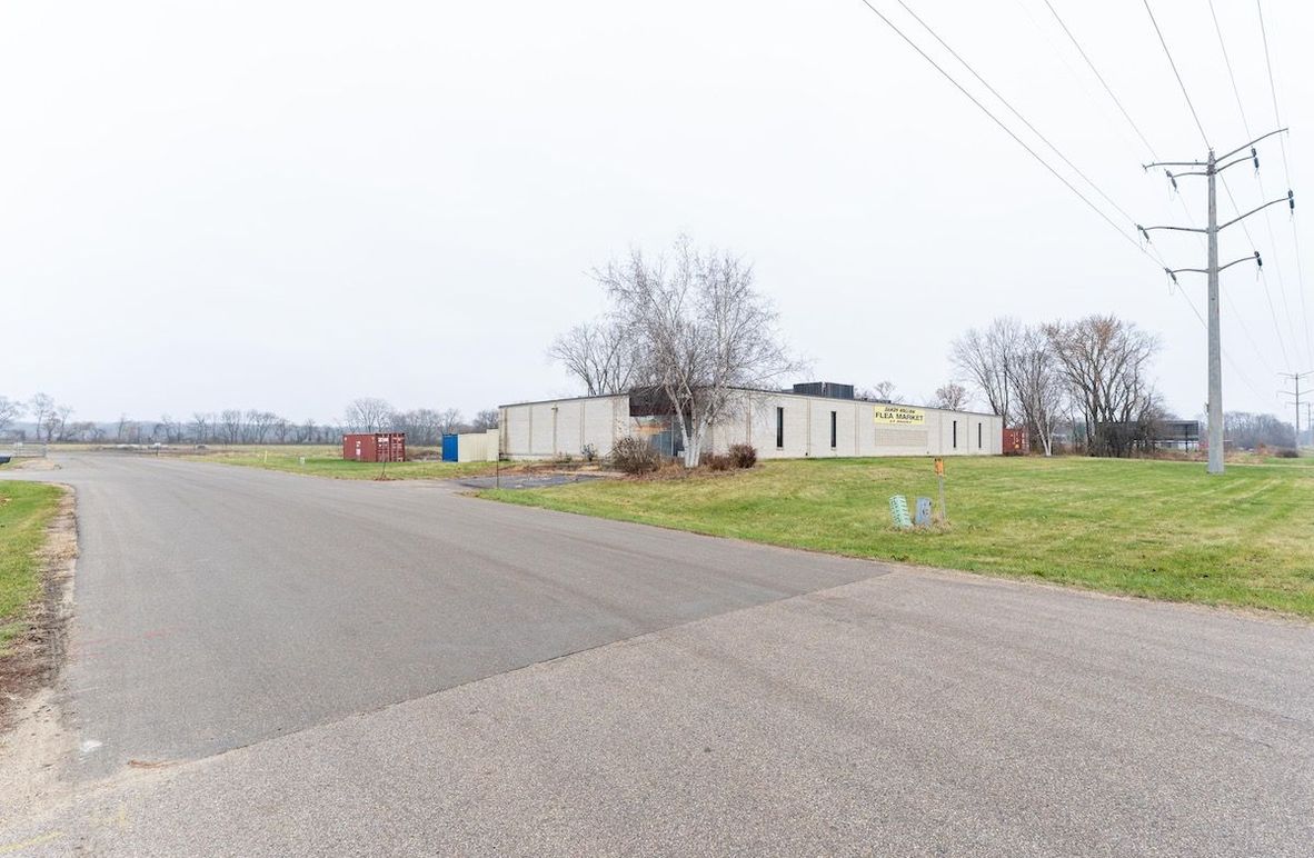 Winnebago 2.05 (Flee Market)_56