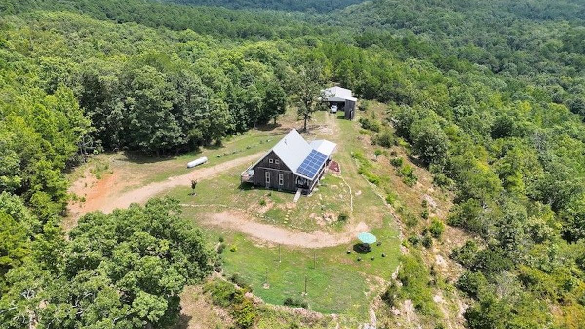 Off-Grid Mountain Cabin With Creek And Views | Whitetail Properties