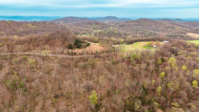 11-web-or-mls-Wolf Hill-31