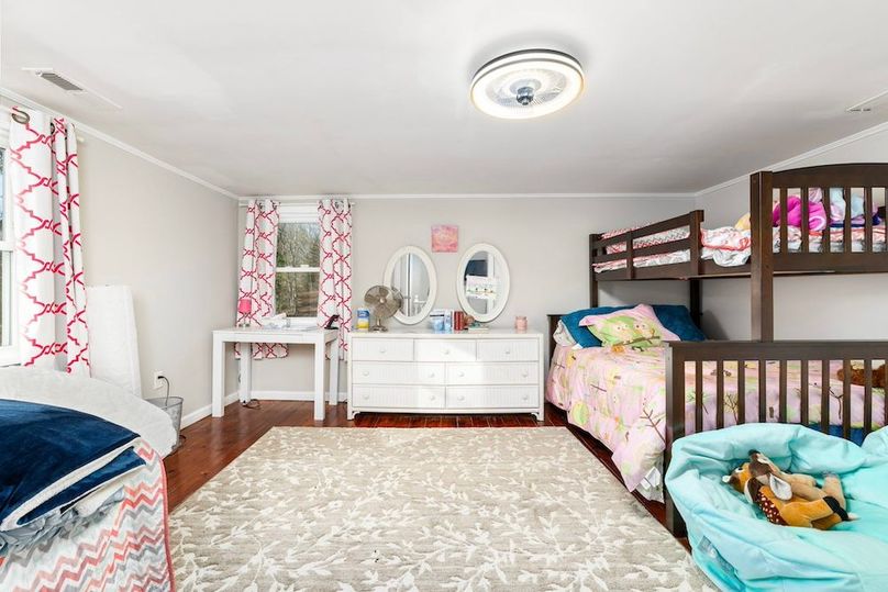 36-27-web-or-mls-1051-S-Hill-Rd-27