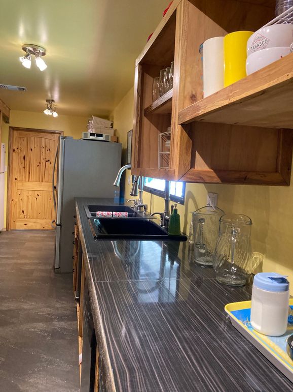 6 Kitchen 1