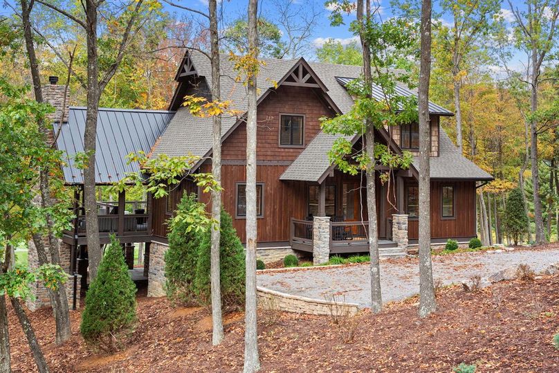 27-web-or-mls-6400 Golf Club Drive-70