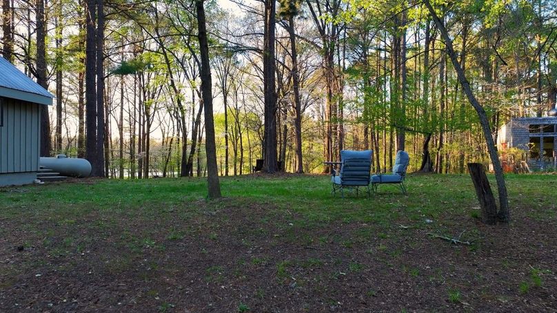 WILLIAMSON, IL 65.00_13_47_18.Still046