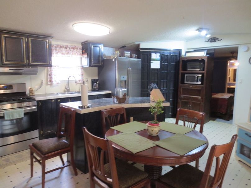 9AEFE67D-C1B3-4FA0-9B68-A40050AC8322_1_105_c