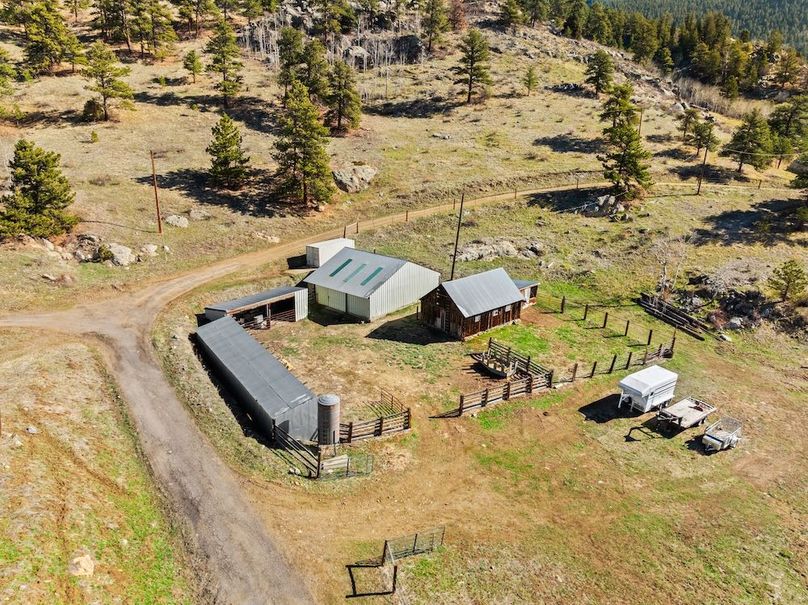 042 - Horse Barn_Corral