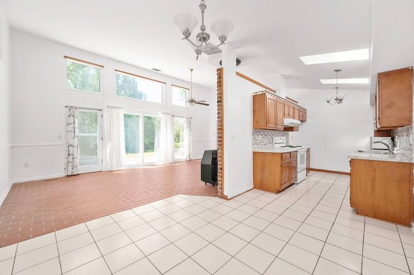 30-34-web-or-mls-279 Poplar Rd interior-17
