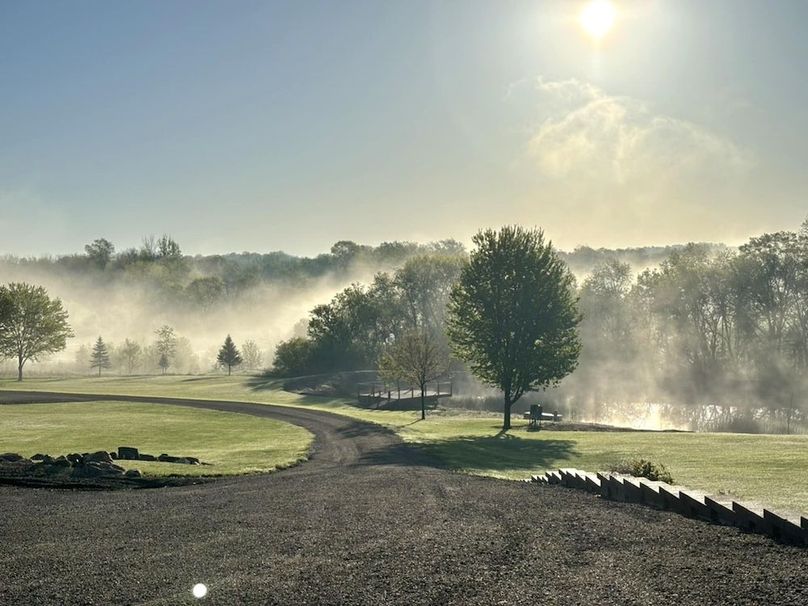 a64d8d97-ec96-41e3-9d76-b26a823f24eb