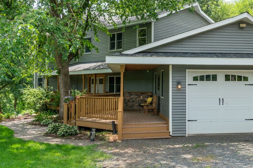331_Rice_Lake_Rd_Ext_©_Picture_This_Inc-18
