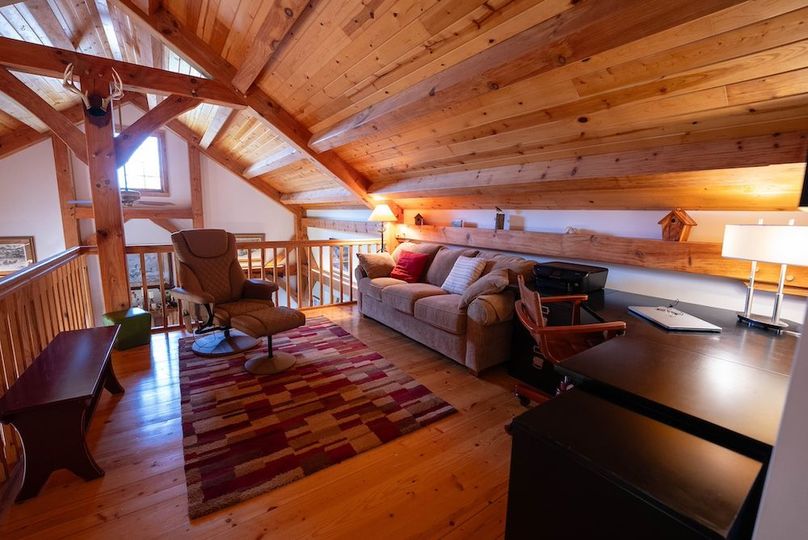 Cedar IA 152 Featured Z