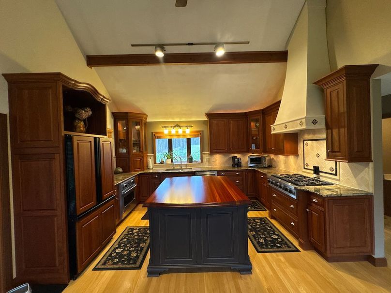 Calhoun, WV 132.84 AC Szegi 2-013