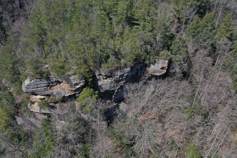 005 jaw dropping cliff lines running the perimeter of the southern property boundary