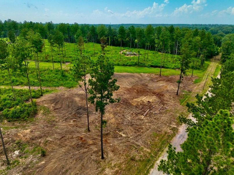 902B4DCF-2094-42E5-8FEC-97D3F7EDCF9D_1_105_c