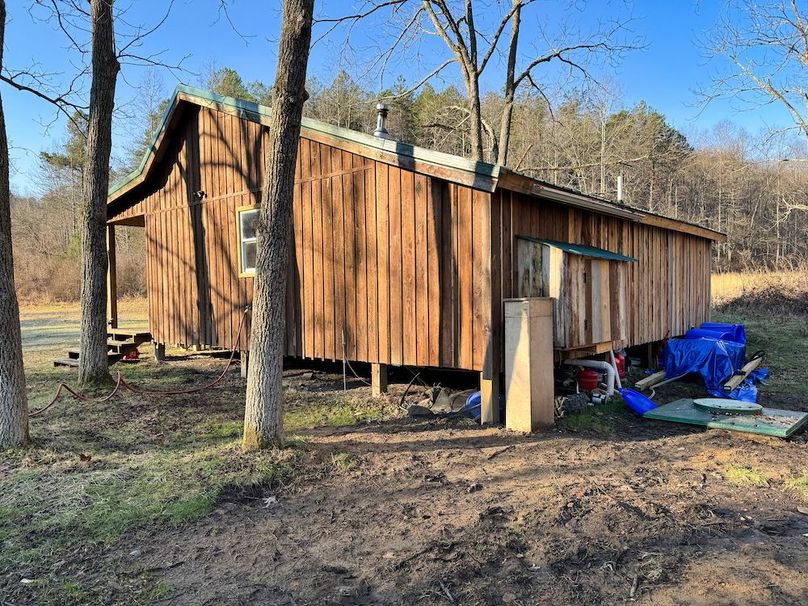 058 back side of the cabin