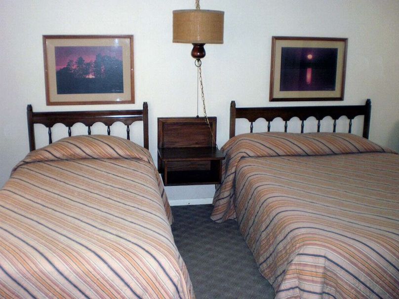 Motel Room 7-2