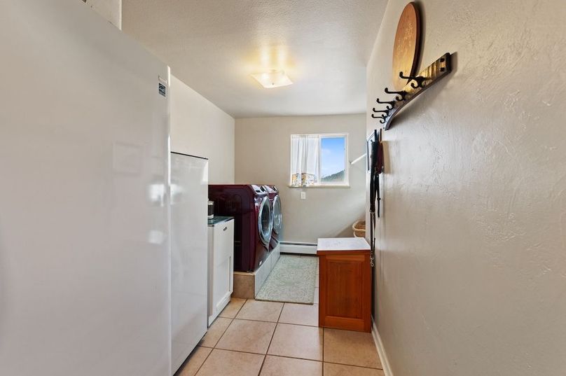 033 - Laundry Room