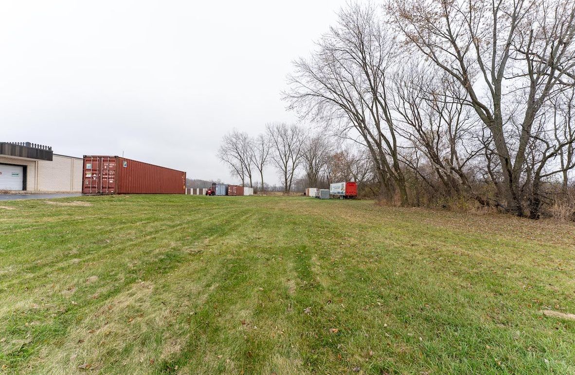 Winnebago 2.05 (Flee Market)_7