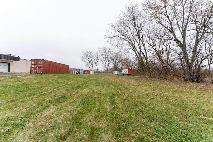 Winnebago 2.05 (Flee Market)_7