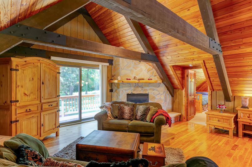 2227_95th_St_©_Picture_This_Inc-14