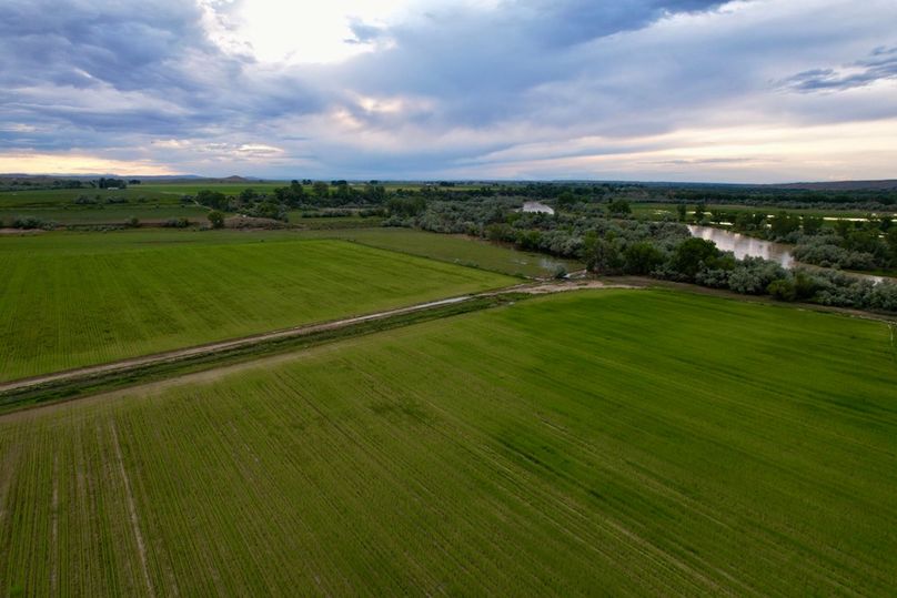 75D2E78B-4CD1-4694-BEA9-8AC659F1A2C6_1_105_c