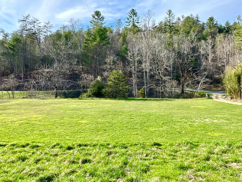 IMG_016 Entrance_Harts_Crossing_off_Raven_Branch