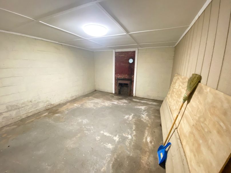 039 the small den in the basement