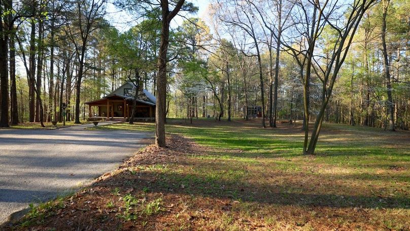 WILLIAMSON, IL 65.00_01_52_13.Still015