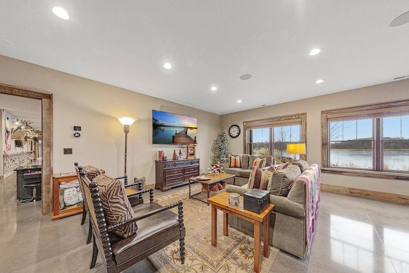 Pic 43  Bunkroom_lower