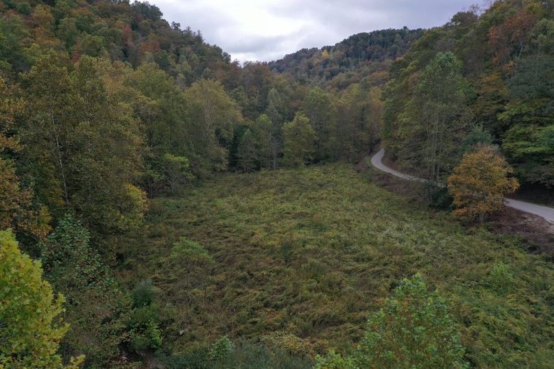 031 one of the small fields along Hunting Creek Road