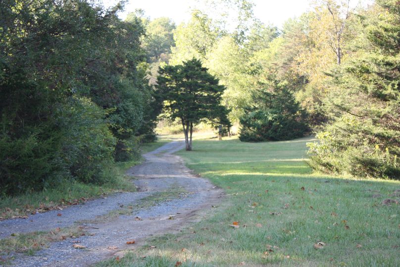 4 FRONT GOSHEN SIDE ROAD