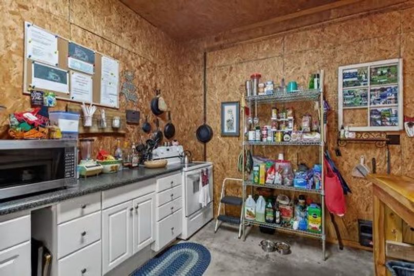 large-018e903b-4cf5-710b-a321-d1cc178c8799