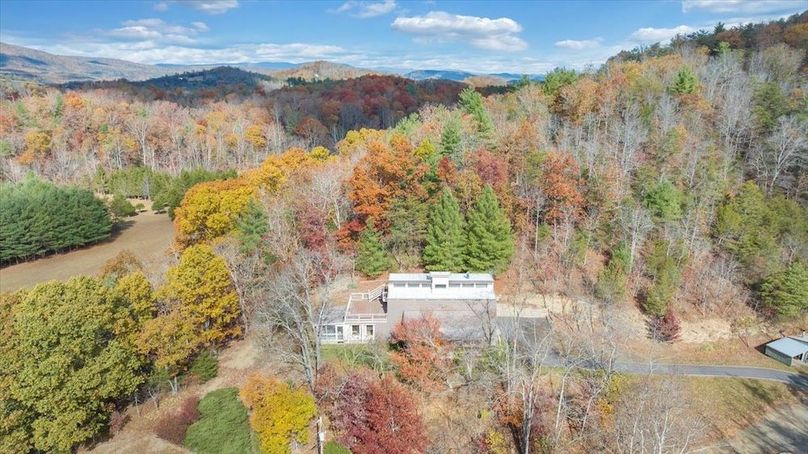 084-DJI_20251031115147_0018_D_MIB