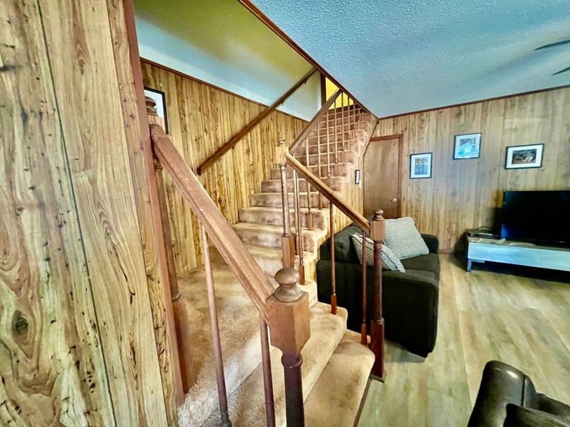 9D575AE9-5CF0-4D6C-8740-DF14F6F14BD7_1_201_a