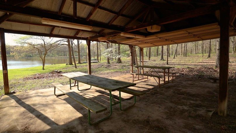 WILLIAMSON, IL 65.00_01_38_06.Still013