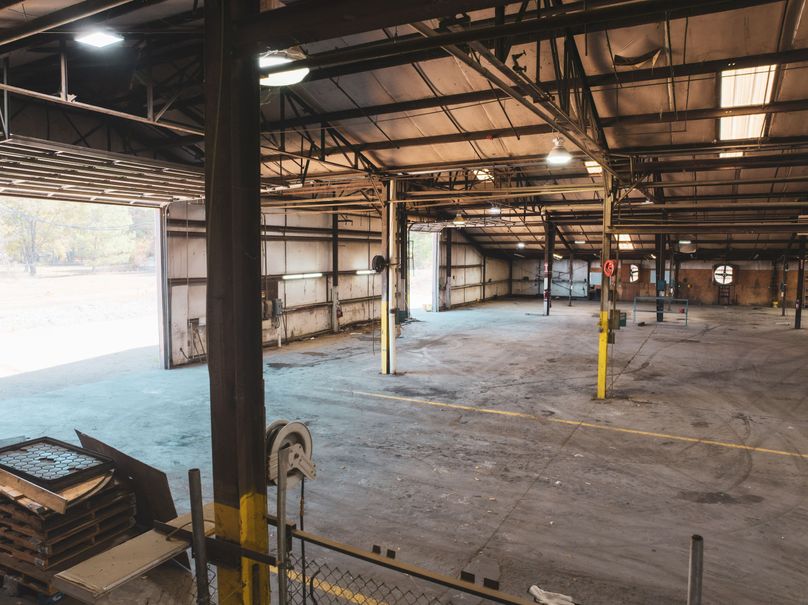 Monroe County 21.13 +- Warehouse-14