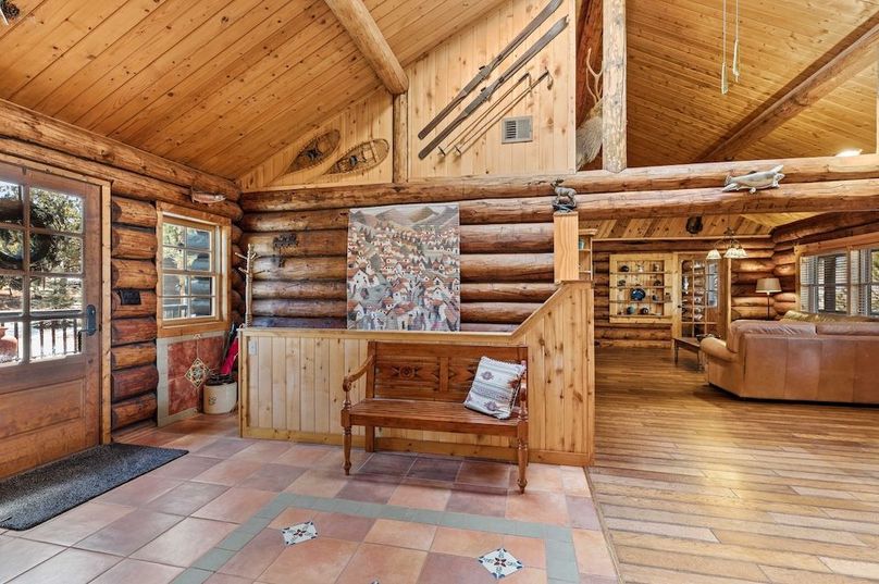 08 - Foyer_Open Concept