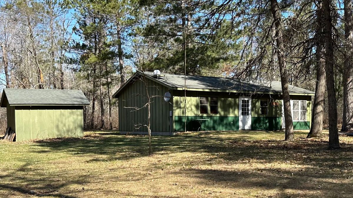 Remote Cabin With Abundant Wildlife And Crow Wing River Nearby Whitetail Properties