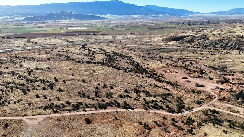 Sevier 60 Gravel and Yard34