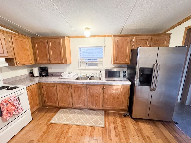 Roane, WV 100.12 AC Tree Line-10